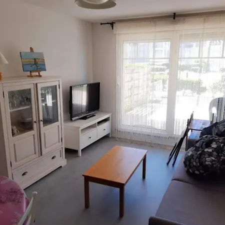 Apartment Rdc Avec Terrasse, Jardin Et Acces - Capacite 4 Pers, Animaux Et Fumeurs Non Admis - Fr-1-674-4