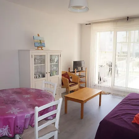 Rdc Avec Terrasse, Jardin Et Acces - Capacite 4 Pers, Animaux Et Fumeurs Non Admis - Fr-1-674-4 *